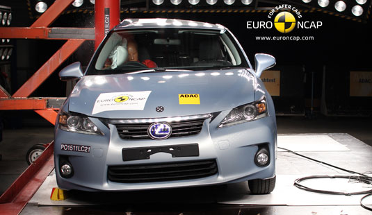 Novi Lexus CT 200h