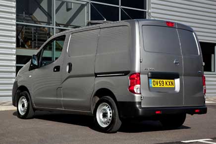 nissan nv200