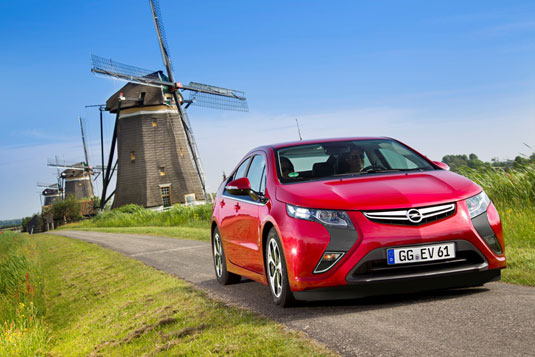 opel ampera